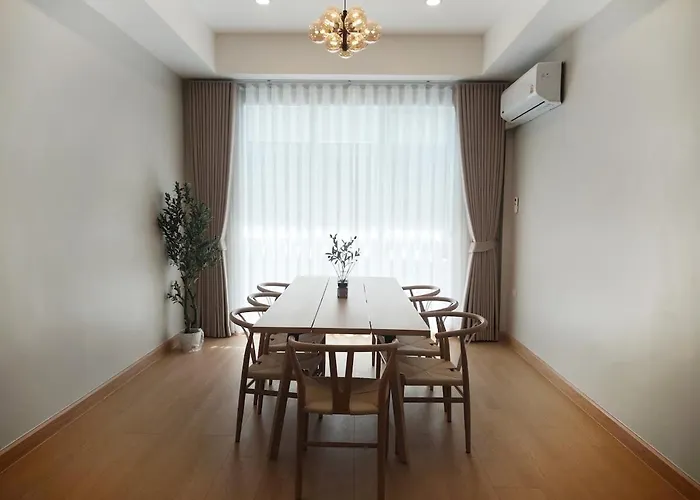 Lovely 4 Bedrooms And 5 Bathrooms 別荘