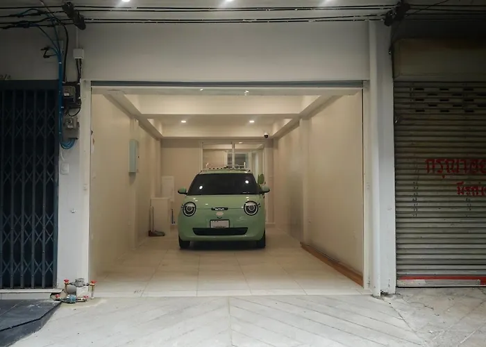 別荘 Lovely 4 Bedrooms And 5 Bathrooms バンコク都